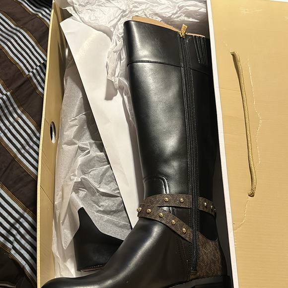 Michael Kors Boots - Picture 3 of 8